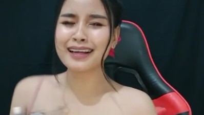 Kigkin Marcha Cantik Remas Toket Mendesah