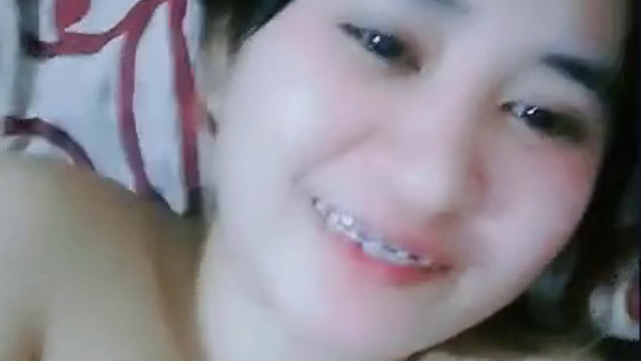 Bokep Live Hot RaraManiz