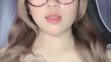 Doi Comeback Makin Cantik Meremas Susu Mungil Pink Lingerie