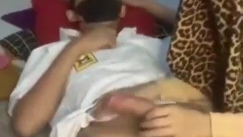 Ibu Guru Sange Nyepong Otong Muridnya