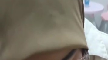 Bokep Jilbab Nikmat yang Bisa Dirasakan Sepongan Cewek Jilbab Kacamata